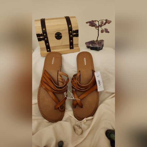 SANDAL - Picture 2 of 4